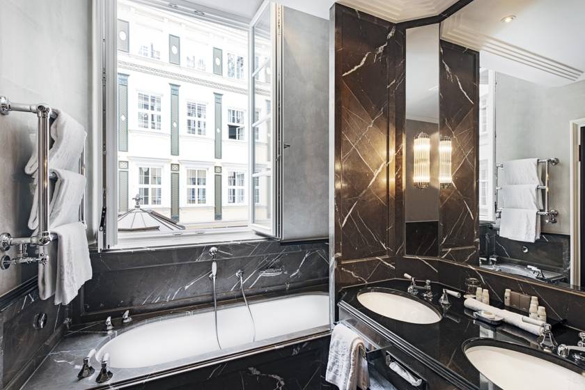 Double Room Deluxe - Bathroom (Graf Pilati)