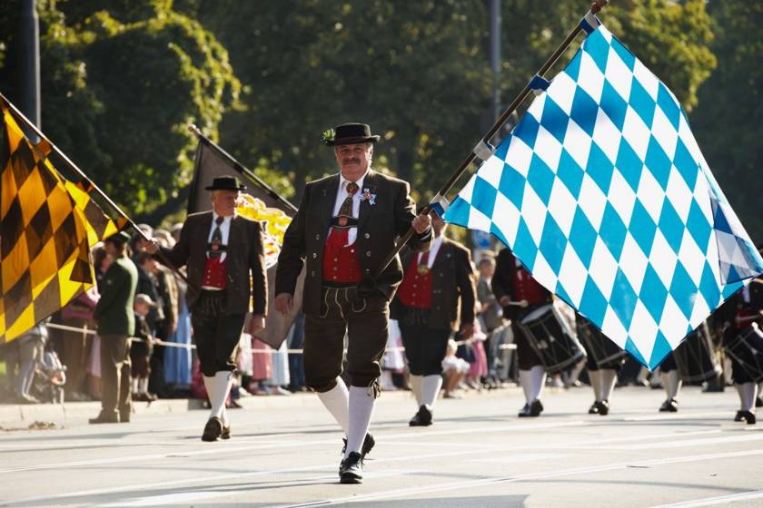 Oktoberfest Fahnenträger 1352