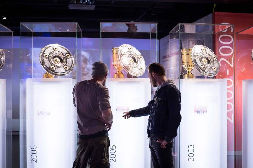 FC Bayern Museum Erlebniswelt Meisterschalen 1922s