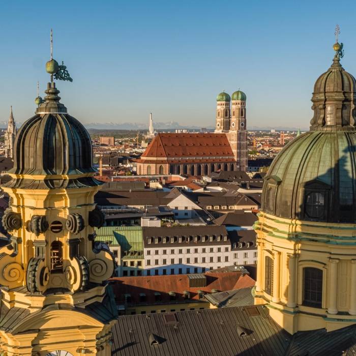 Travel package: simply back book & info | simply Munich