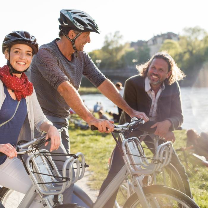 isar river tour by bike simply munich