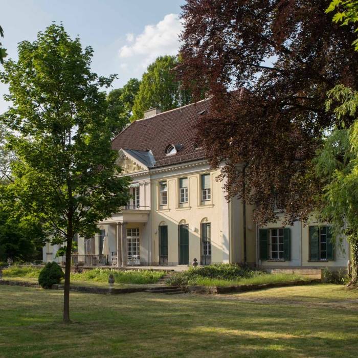 Villas in Bogenhausen simply Munich