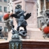 Il piedistallo della Mariensäule in Marienplatz a Monaco di Baviera