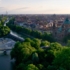 La rivière Isar à Munich avec la Praterinsel au premier plan photographiée d'en haut avec un drone