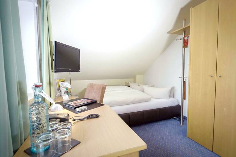 Four bedded room