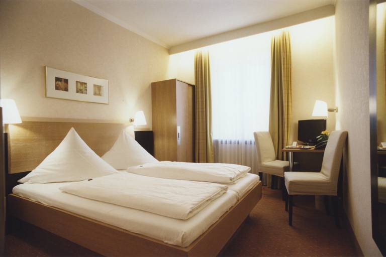 Double room with air-conditioning