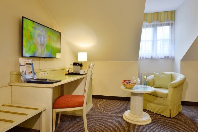 Classic single room