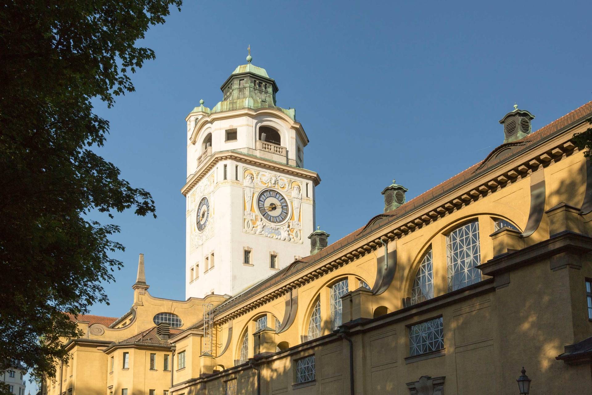 swimming pools and bathing lakes photo