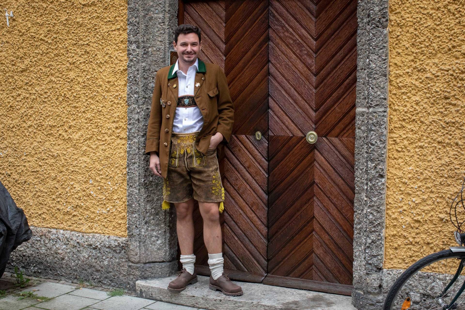 Where to buy a Dirndl Lederhosen in Munich simply Munich