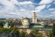 Panoramiczny widok na Deutsches Museum w Monachium