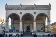 Feldherrnhalle à l'Odeonsplatz à Munich.