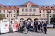 From left to right Prof. Dr. Andreas M. Zeiher, future President (President-Elect) of the German Society of Cardiology (DGK), Prof. Dr. Stephan Achenbach, future President (President-Elect) of the European Society of Cardiology (ESC), Prof. Dr. med. Ellen Hoffmann, Chief Physician of the Clinic for Cardiology and Internal Intensive Care, Heart Center Munich-Bogenhausen, Prof. Dr. Marion Kiechle, Bavarian Minister of State for Science and Art, Prof. Dr. Udo Sechtem, Local Press Coordinator ESC, Isabelle Bardinet, ESC Chairman, Prof. Steen Dalby Kristensen, Chairman ESC Media Committee, Prof. Ulf Landmesser, Local Press Coordinator ESC, Geraldine Knudson, Head of Munich Tourism, City of Munich with ESC Congress Rikschas at the Schwabing Clinic in Munich