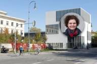 El Centro de Documentación de la NS, cerca de la Königsplatz, con una foto de Christiane Haack
