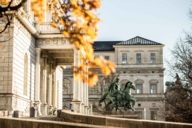 La Academia de Bellas Artes de Munich en otoño.