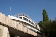 El MS Utting en el puente Sendlinger de Múnich