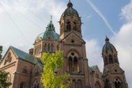 Chiesa di Sankt Lukas nel quartiere Lehel di Monaco di Baviera