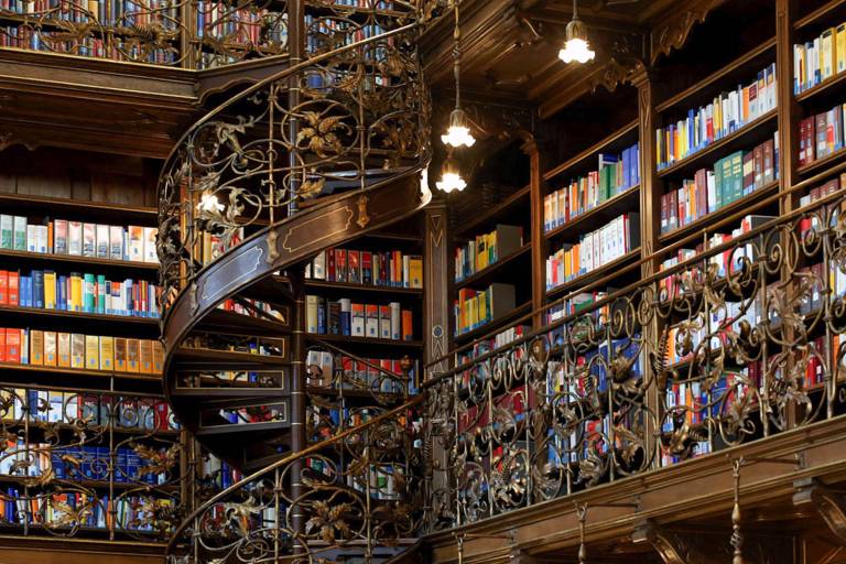 Law library in the new city hall in Munich.