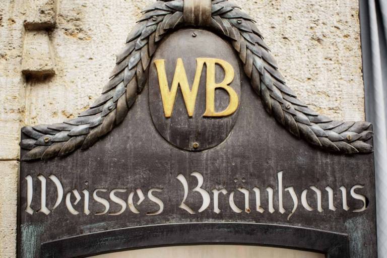 The sign of the restaurant Schneider Bräuhaus München.